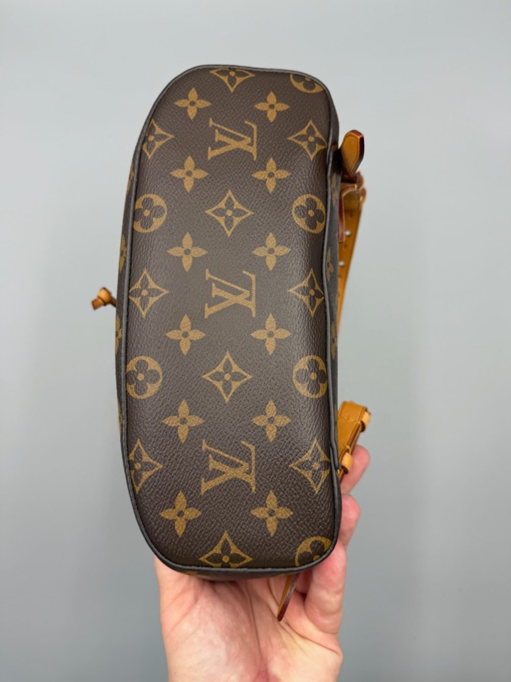 Louis Vuitton Montsouris NM Monogram Drawstring Backpack - Picture 4 of 9